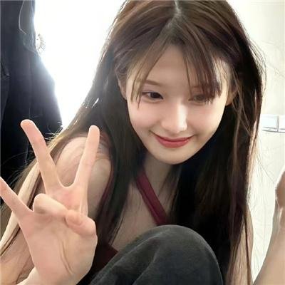 当红小花又出大瓜：私下抽烟，本人沉默不回应，凌晨